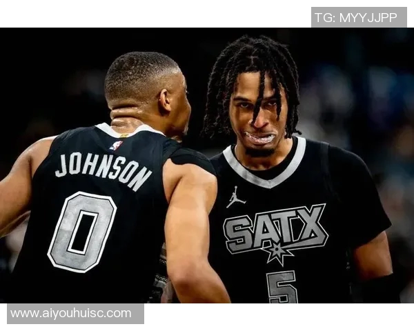 卡斯尔荣膺年度最佳新秀马刺队成功卫冕再获殊荣 卡斯尔荣膺年度最佳新秀马刺队成功卫冕再获殊荣